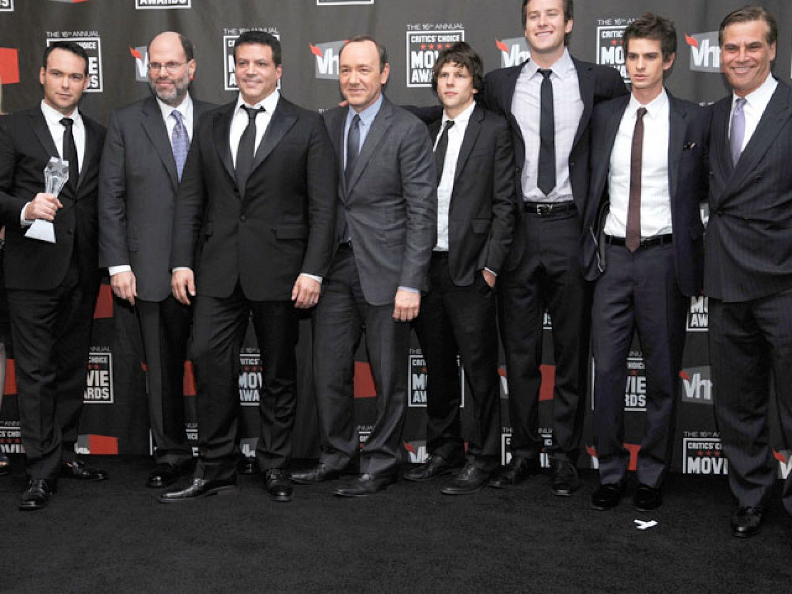 'La Red Social', triunfadora en los Globos de Oro con cuatro premios - Informativo 24h | Ver