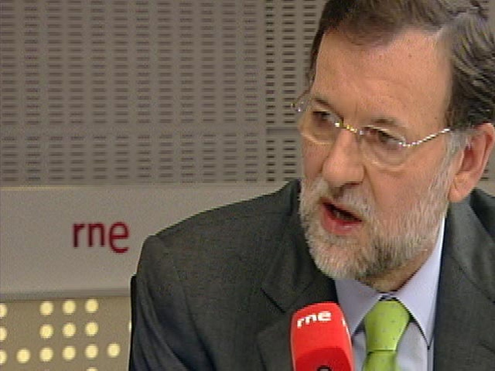 Rajoy: Las CC.AA. no pueden gastar más de lo que se establezca