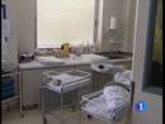 Telediario 1 - Nacen menos niños en España