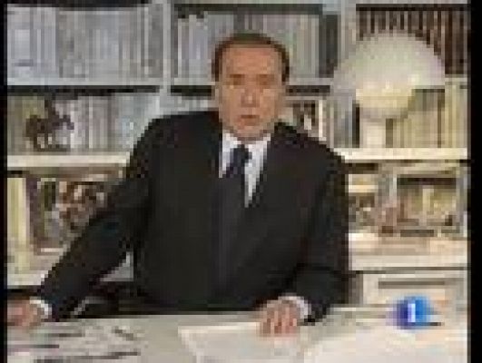 Telediario 1 - Berlusconi se defiende