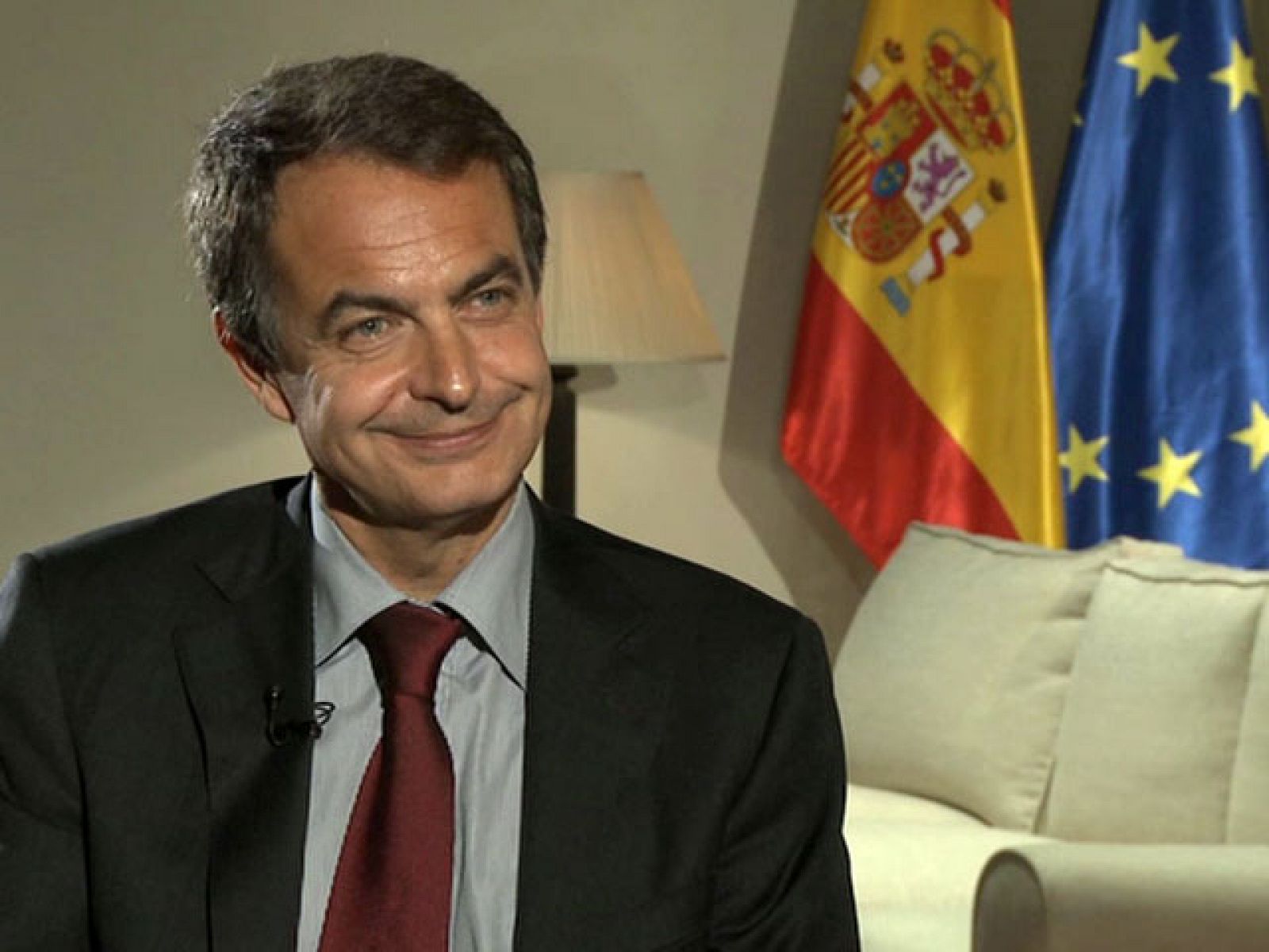 Zapatero: "Nosotros debemos dar ejemplo a las autonomías con el control del gasto público" | Ver