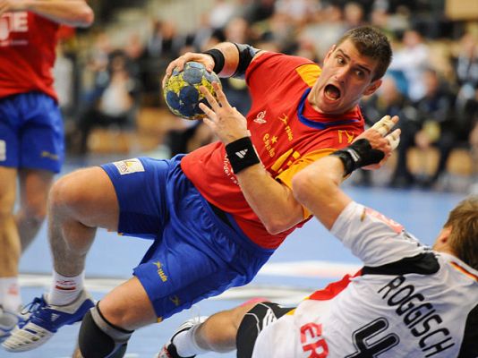 Mundiales de Balonmano - La mejor versión de España gana a Alemania