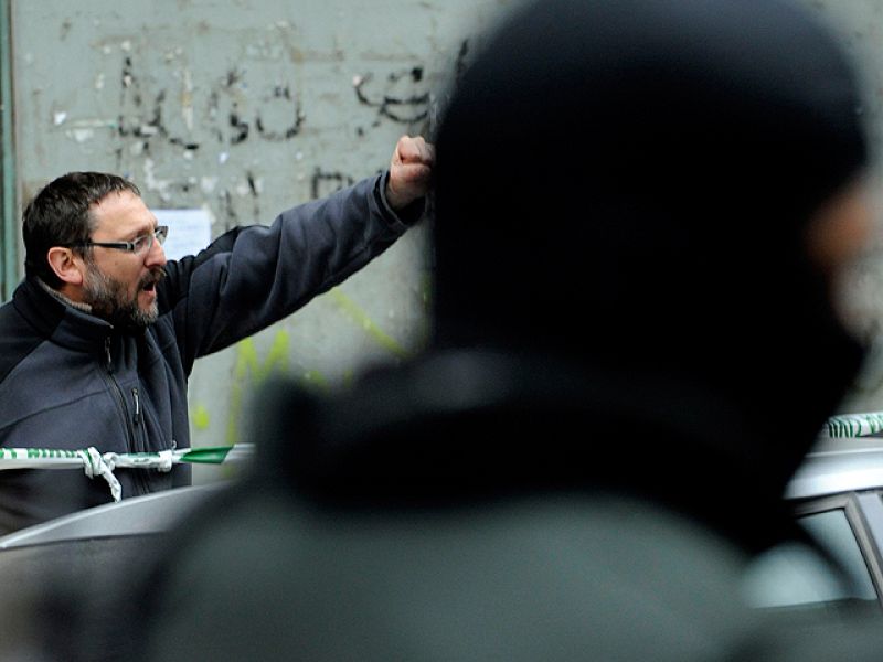 Al menos diez detenidos en dos operaciones contra el entorno de ETA centradas en Navarra