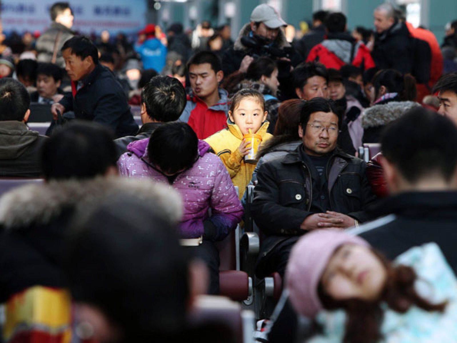 En los últimos dos años los bancos chinos han prestado a los países en desarrollo más dinero que el Banco Mundial. Además, Estados Unidos debe a China más de 600.000 millones de euros.