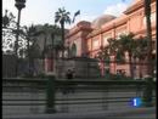 Telediario 1 - Seis inmolados en Egipto