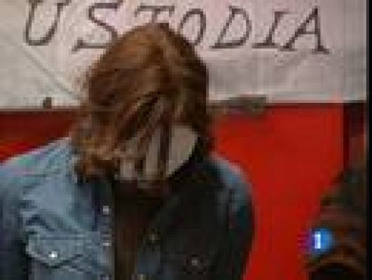 Telediario 1 - Encierro de mujeres maltratadas