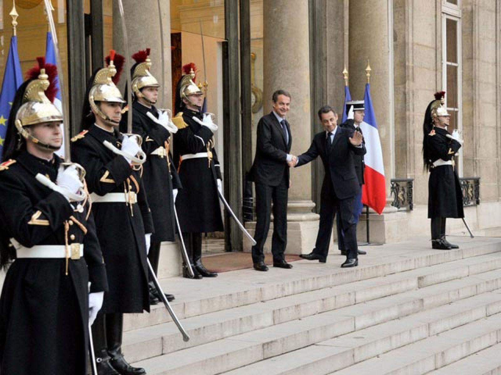 Telediario 2 en cuatro minutos - 21/01/11 | Ver