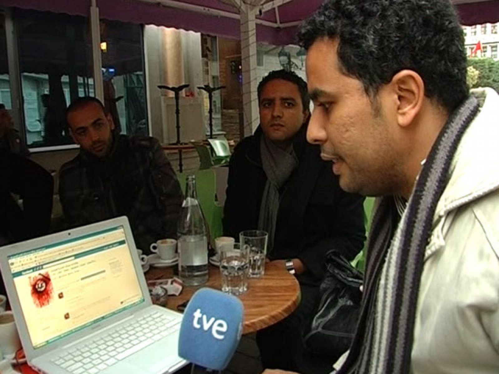 Telediario 1: Blogueros de Túnez en las protestas | RTVE Play