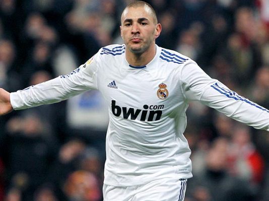 Telediario 1 - Todos arropan a Benzema