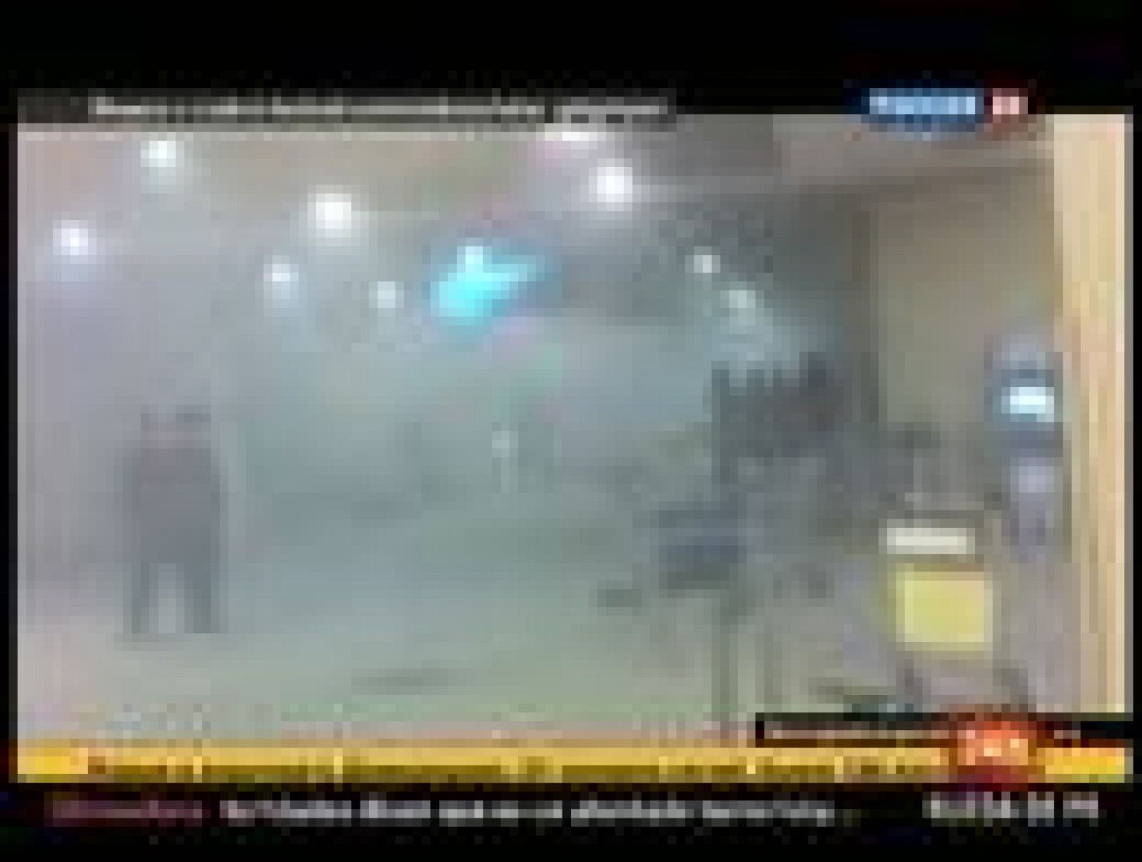 Más de 30 personas han muerto y otras 130 han resultado heridas en un atentado terrorista perpetrado en el aeropuerto internacional Domo-Diédovo de Moscú.