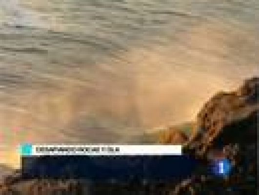 Telediario 1 - En busca de 'la gran ola'