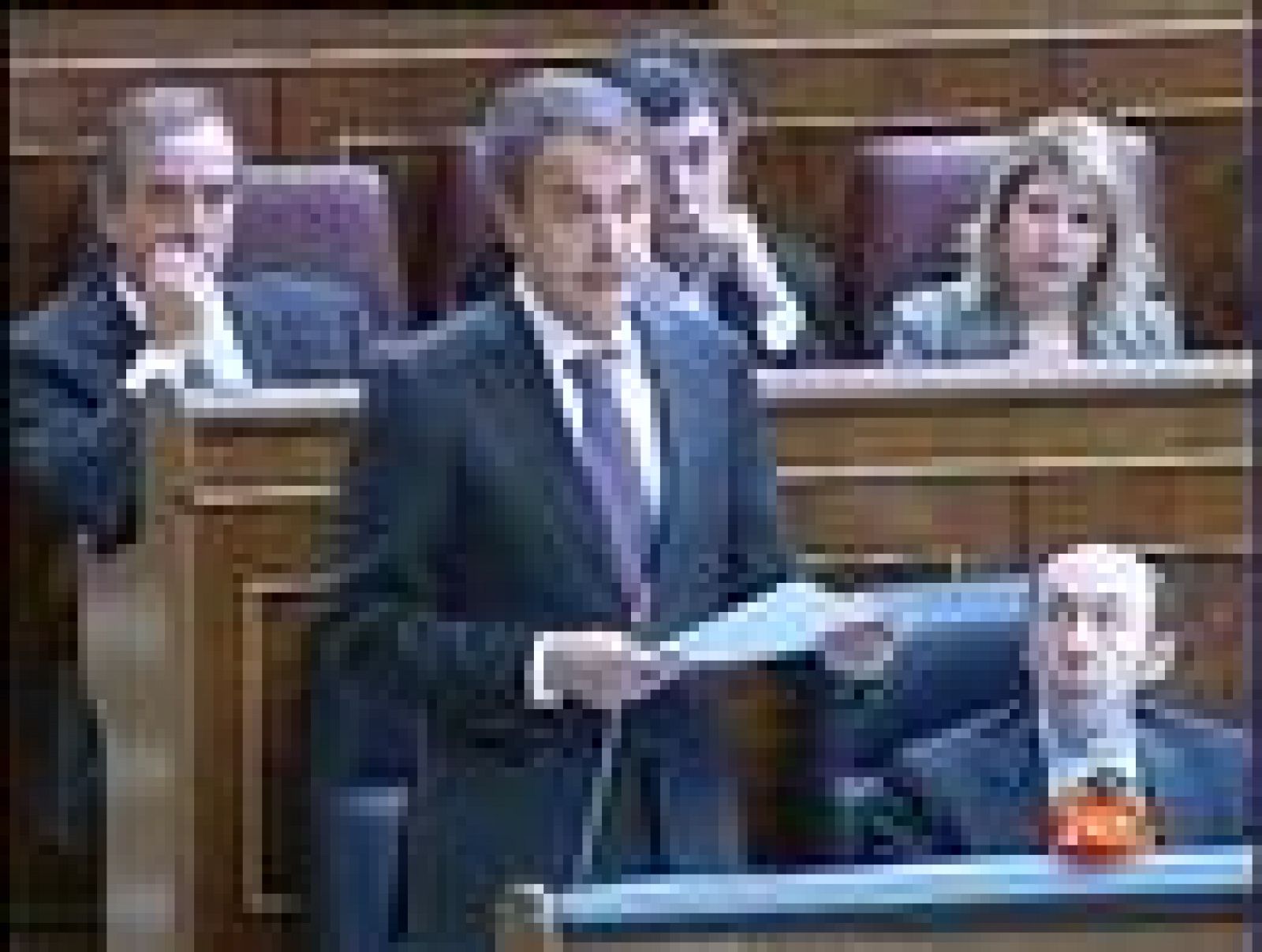 Zapatero reconoce que no va a ser fácil reducir el paro juvenil, "el principal problema de España"