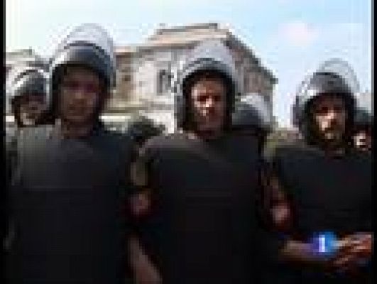 Telediario 1 - Se mantiene la tensión en Egipto