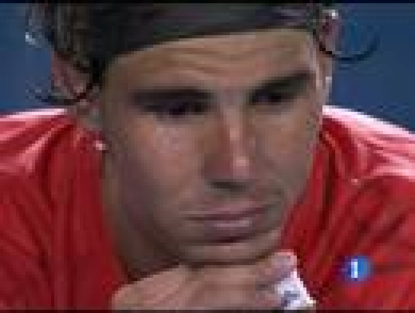  David Ferrer abatió en cuartos de final del Open de Australia a un Nadal que cayó en tres sets (6-4, 6-2 y 6-3) y que no pudo meterse en el partido por una lesión en los isquiotibiales.