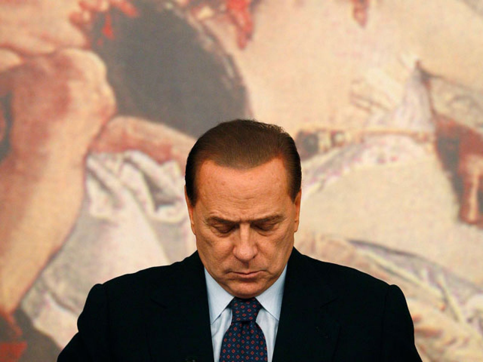 Sin programa: Siguen los problemas de Berlusconi | RTVE Play